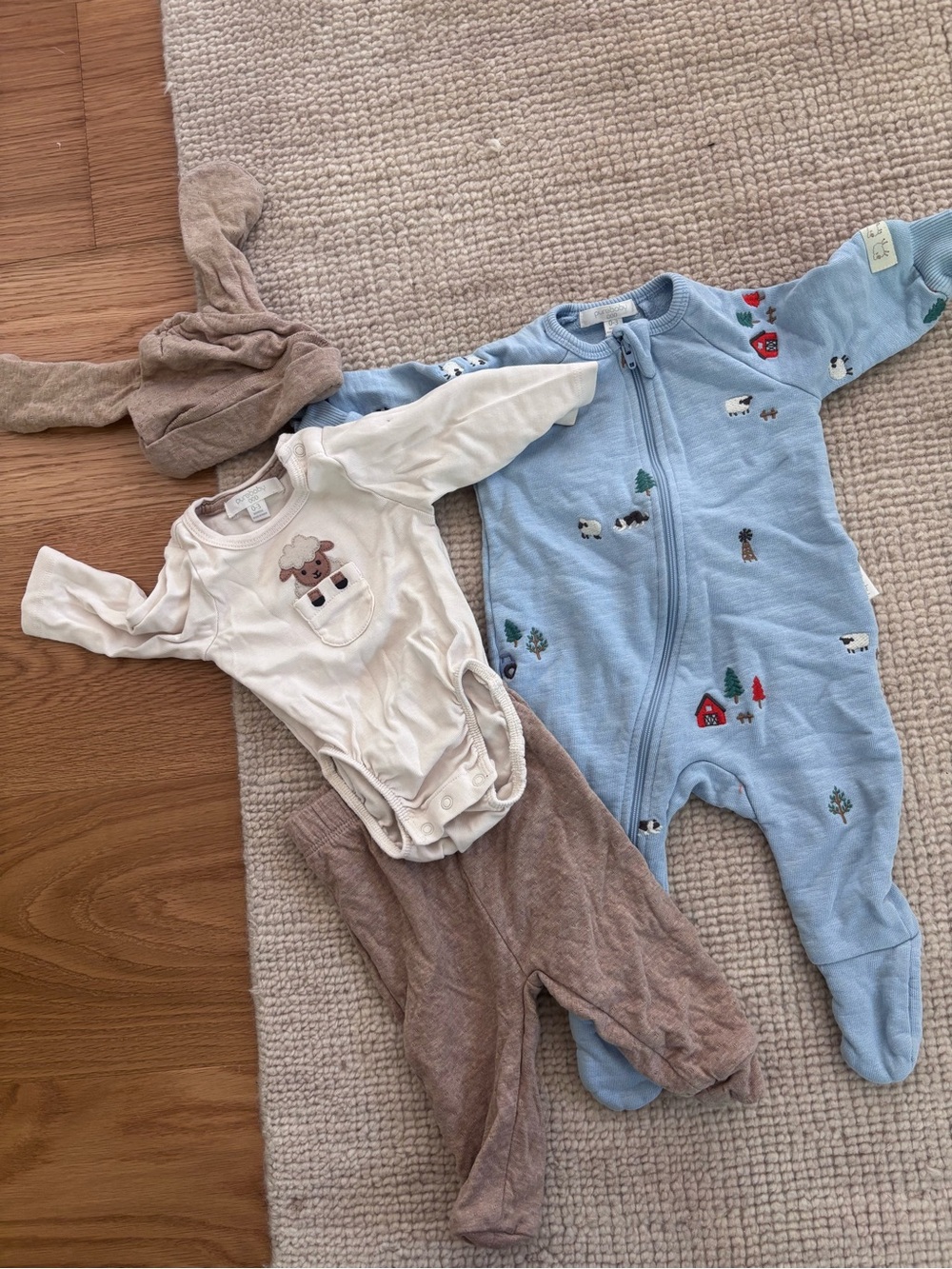 0-3m bundle zipper footie and outfit with hat